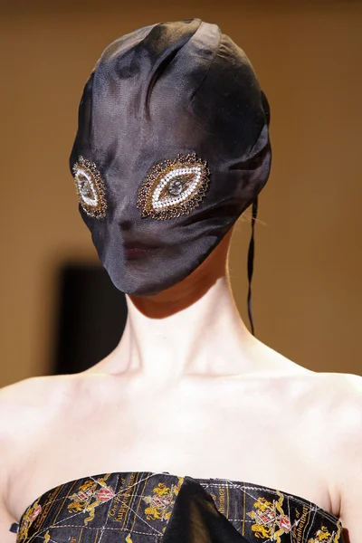 Look 40
